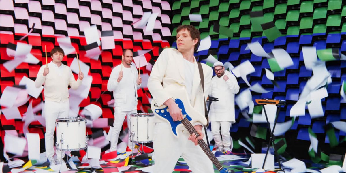 OK Go樂團MV《Obsession》透過印表機，呈現目眩迷離的「紙」世界