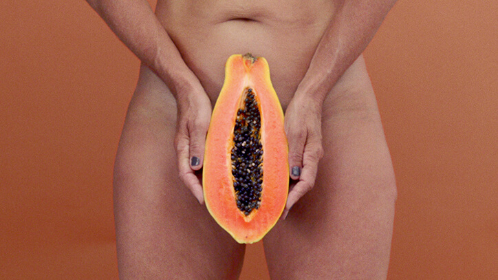 女性用品廣告唱頌私密處，導演Kim Gehrig大膽突破想像框架