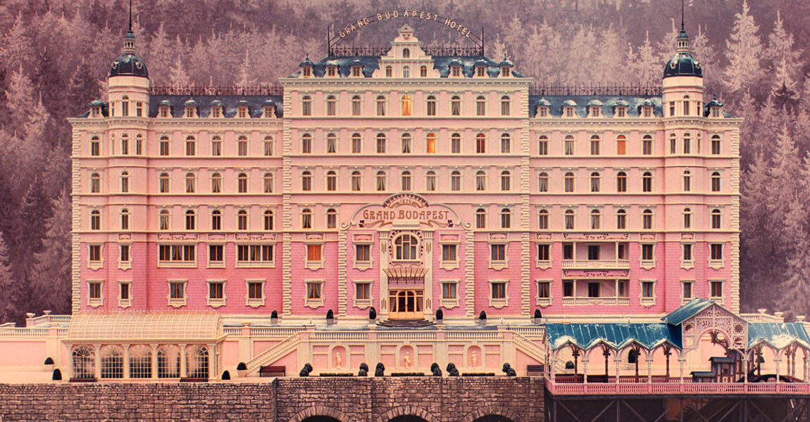 《布達佩斯大飯店》場景設計，以微縮模型打造「魏式」影像世界