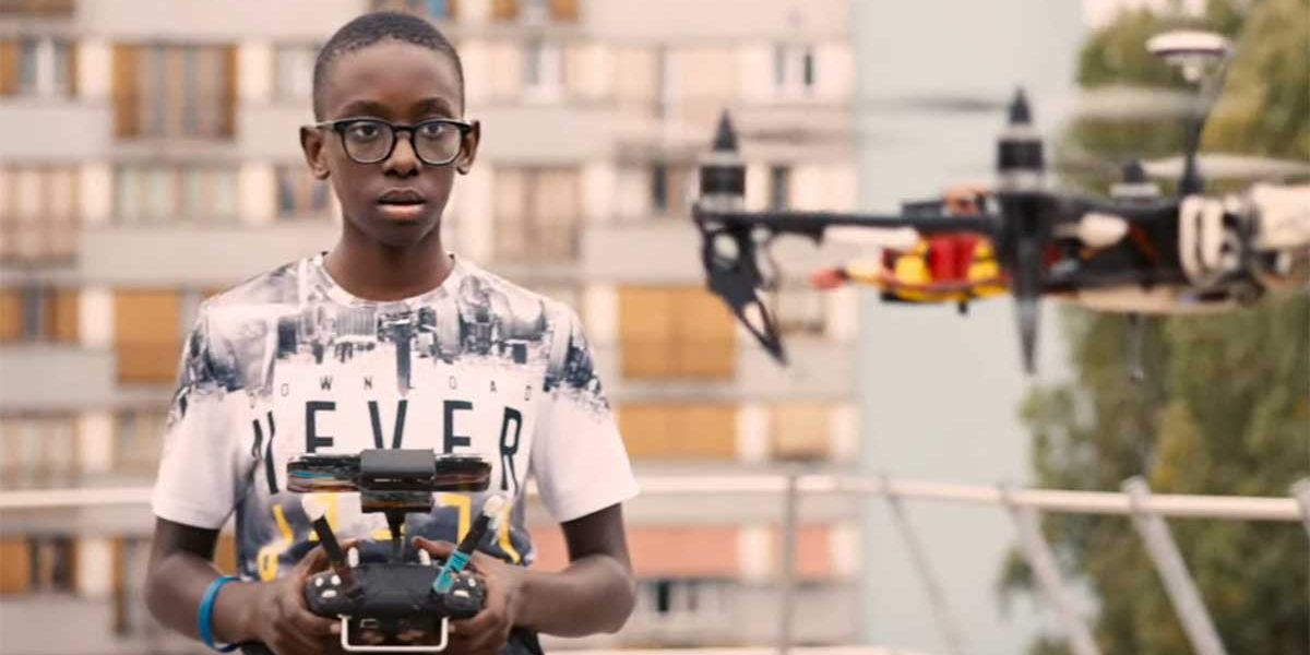 《悲慘世界》寫實呈現巴黎郊區亂象，攝影手法再現驚險現場