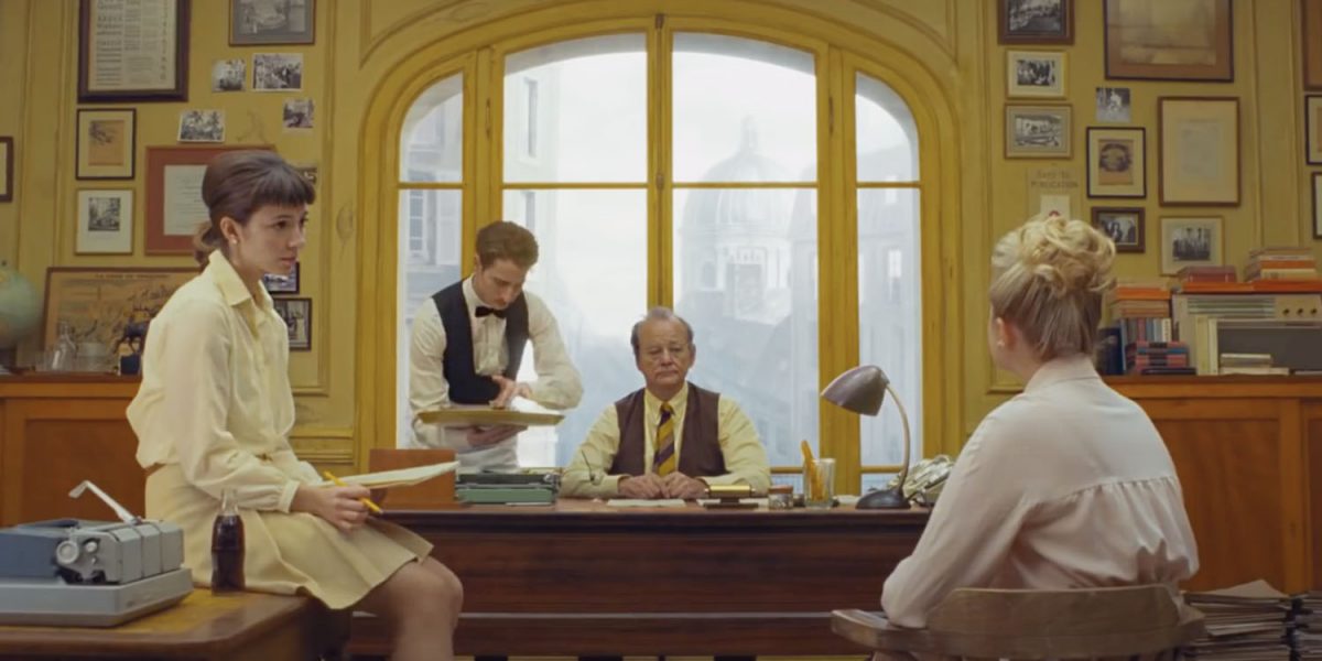 《法蘭西特派週報》豐富美術場景，底片攝影捕捉懷舊情感